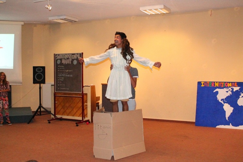 Village Camps International Summer Camp Leysin, Switzerland 2025-08-09 https://www.villagecamps.com/journals_admin/images/700-19-intl night (32).jpg